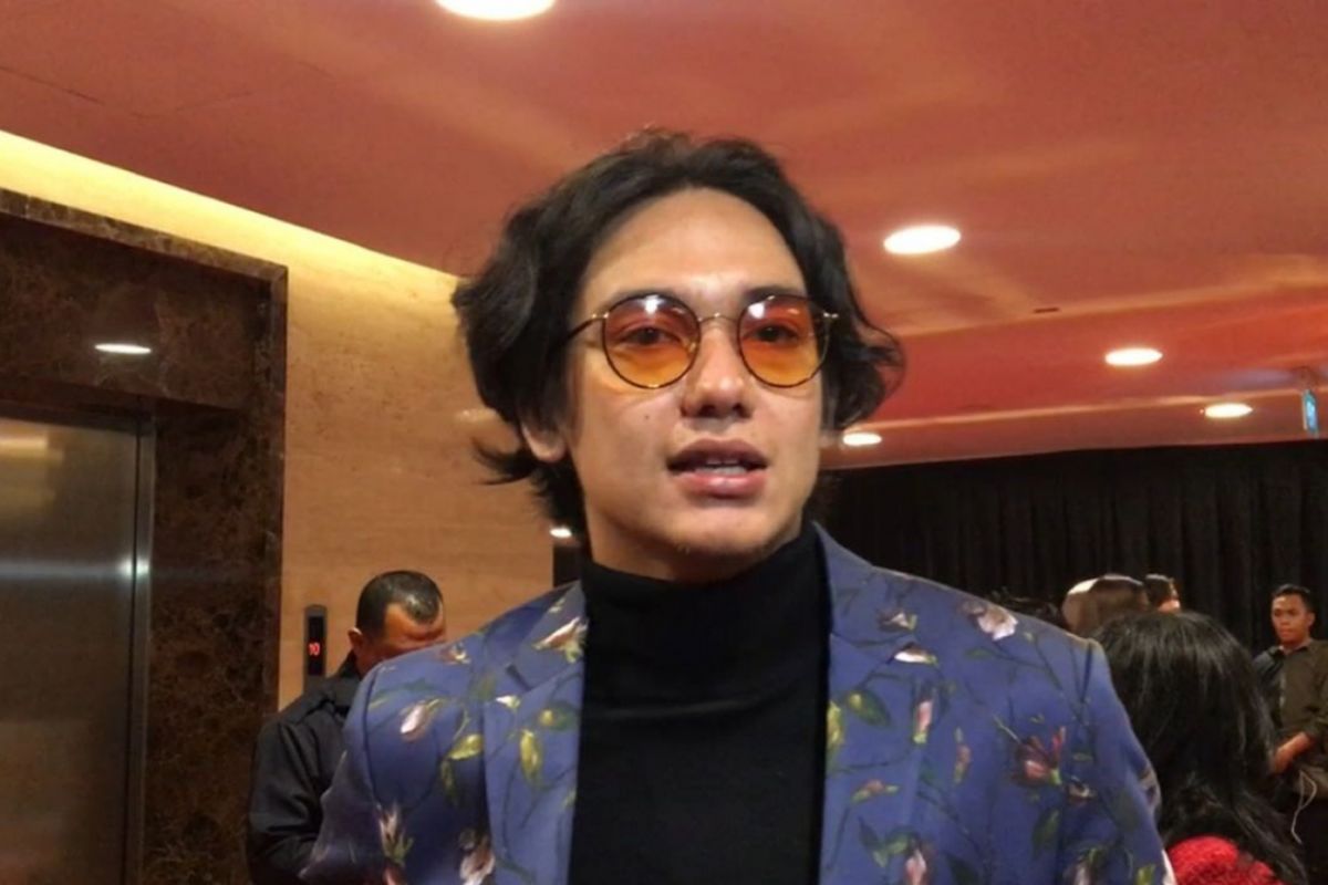 Adipati Dolken saat menghadiri ajang Indonesia Movie Actors Awards 2018 di MNC Studio Tower II, Jakarta Barat, Rabu (4/7/2018) malam.