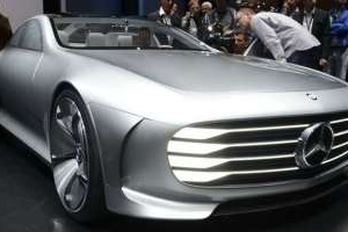 Mobil Konsep Mercedes Benz Intelligent Aerodynamic Automobile (IAA).