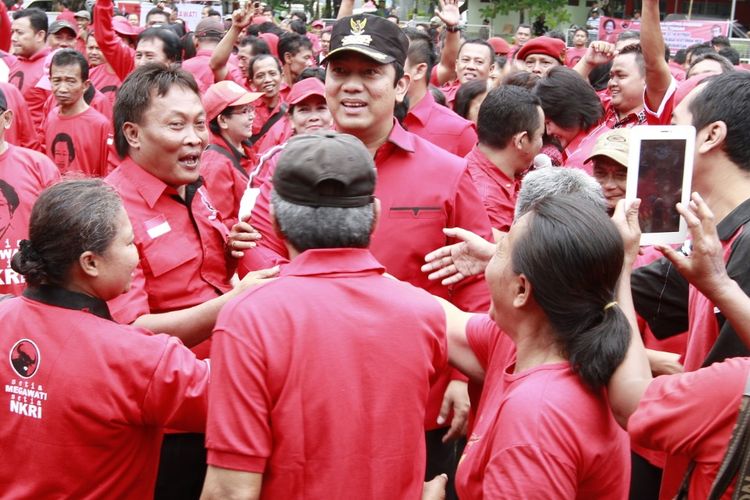 Kota Semarang sejak Sabtu (13/4/2019) pagi tadi menjadi lautan merah. Pasalnya, PDI Perjuangan menggelar kampanye akbar sejak pukul 14.00 siang.