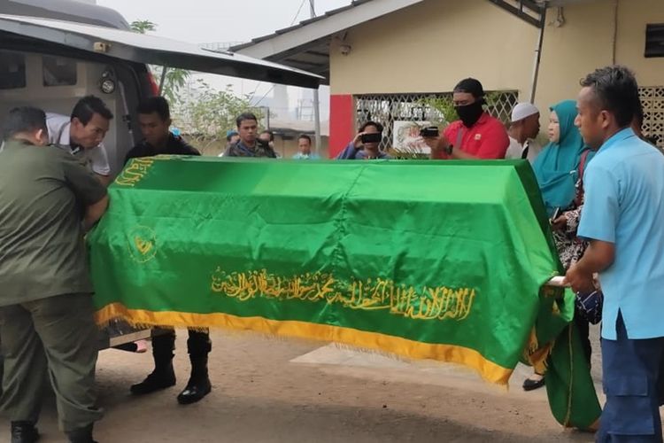 Mahasiswa Universitas Taman Siswa (Tamsis) Palembang Muhammad Akbar (19) yang tewas ketika mengikuti pra diksar Menwa saat berada di rumah sakit Bhayangkara Palembang, Kamis (17/10/2019).