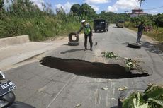 Jalan Poros Nasional Bontang-Kutai Timur Amblas 