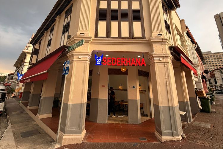 Restoran Sederhana Buka Cabang Pertama di Singapura, Sajikan Nasi Padang Autentik