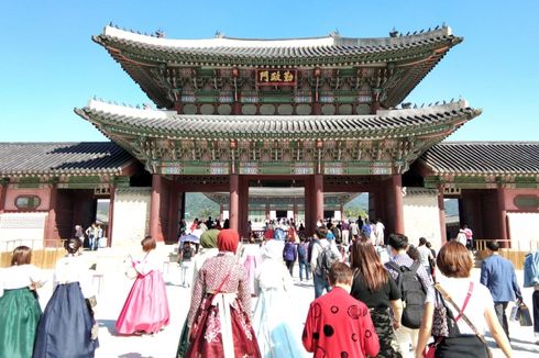 Istana Gyeongbok di Korea Selatan Buka Lagi Tur Malam Mulai April 2022