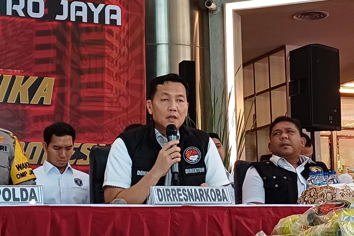 [POPULER JABODETABEK] Profil Kombes Donald Parlaungan | Akhirnya Ahok dan Anies Duduk Bersebelahan di Balai Kota