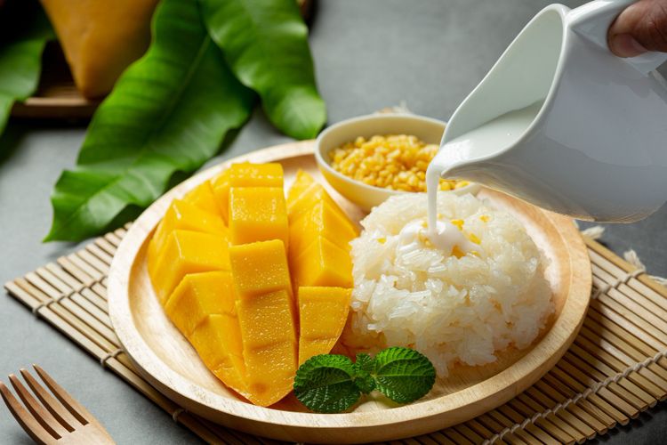 Ilustrasi mango sticky rice. 