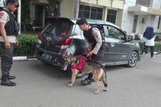 Antisipasi Teror, Anjing Pelacak Diturunkan di Markas Polda Sumsel 