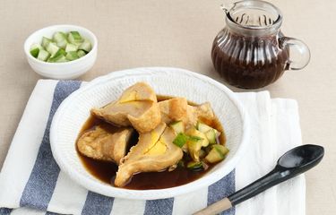 Sejarah Pempek, Olahan Seafood Terenak di Dunia Halaman all ...