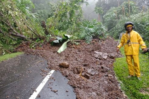 Diguyur Hujan Deras, Banjir dan Longsor Terjadi di Geopark Ciletuh