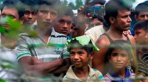 Ketika Militer Myanmar Minta Bantuan Etnis Rohingya...