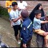 Desa di Mamasa Tertimbun Longsor, 3 dari 8 Korban yang Digali Dievakuasi ke Puskesmas