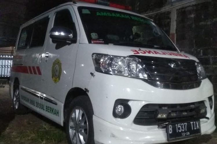 Ambulans milik klinik Ar-Rahmah Bangil, Kabupaten Pasuruan raib dicuri maling, Senin (23/12/2024) 
