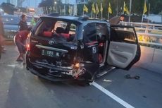 Gara-gara Pecah Ban, Mobil Terguling di Flyover Pancoran