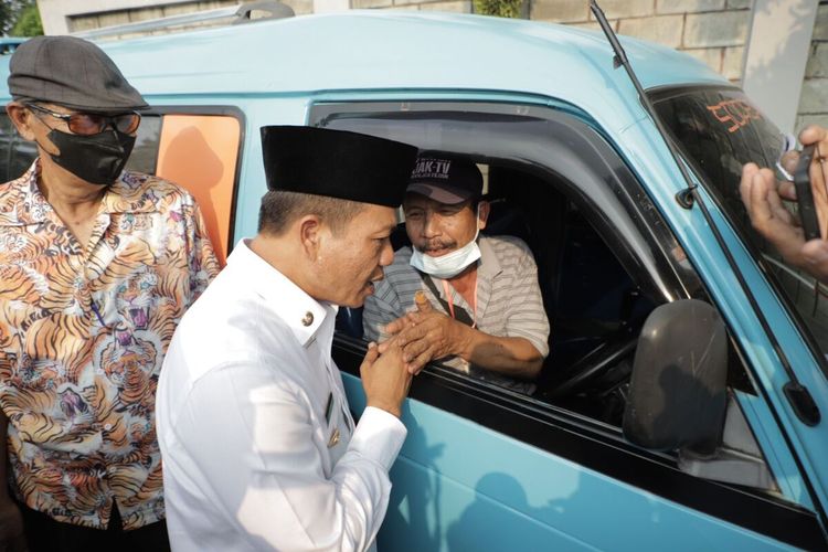 Sebanyak 2.721 Angkutan Umum di Kabupaten Bandung Mendapat Subsidi Transfortasi Umum, Bupati Bandung Dadang Supriatna mengatakan langkah tersebut merupakan upaya dari pengendalian inflasi di Kabupaten Bandung