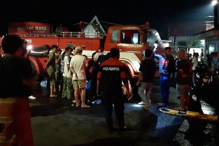 Mobil Damkar Terlibat Kecelakaan dengan Motor di Simpang Empat Siraman, Wonosari Gunungkidul Selasa (25/1/2022) dinihari.