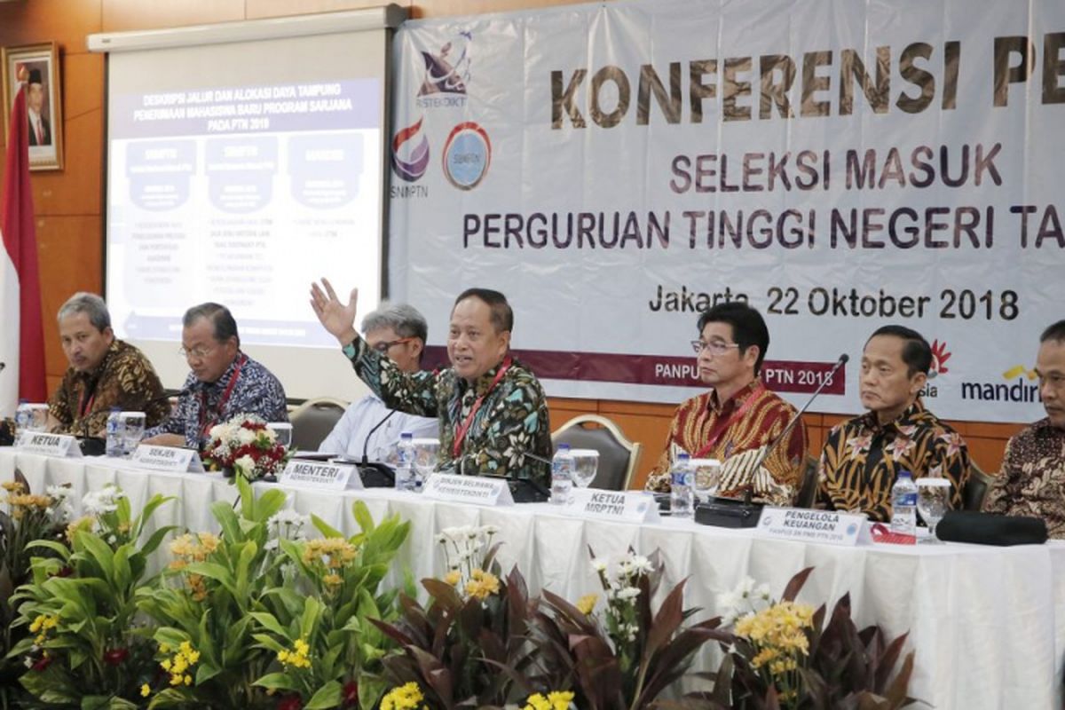 Kemenristekdikti telah menetapkan kebijakan baru terkait SBMPTN 2019 pada konferensi pers di Gedung Kemenristekdikti, Jakarta, 22 Oktober 2018.