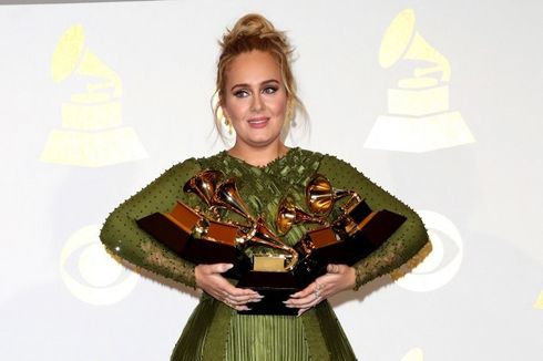 Suara Menakjubkan Adele dalam Easy On Me 