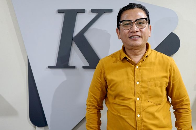 Wakil Ketua LPSK Edwin Partogi berpose seusai menjadi narasumber di Kompas.com, Jakarta, Selasa (7/2/2023).