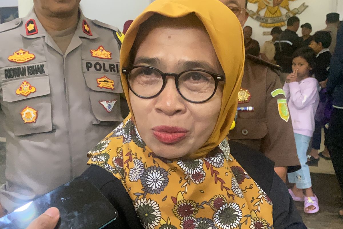 ketua Serikat Buruh Migran Indonesia (SBMI) Sukabumi, Jejen Nurjanah saat ditemui awak media di Kantor Pendopo Kabupaten Sukabumi pada 5 Desember 2024 lalu.