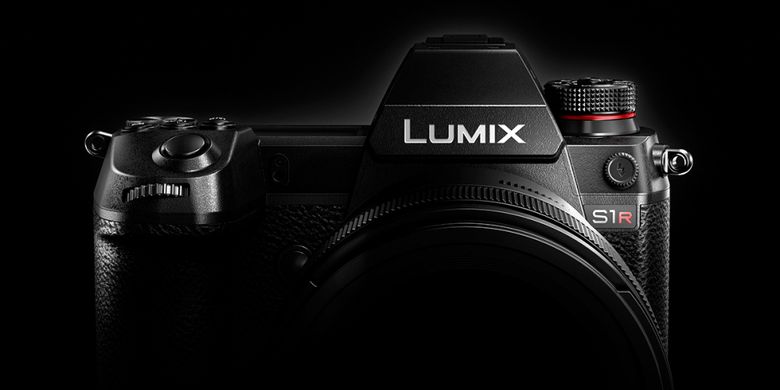 panasonic lumix s1r full frame mirrorless camera