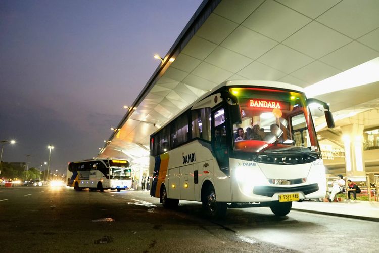 Bus DAMRI Bandara Soekarno-Hatta