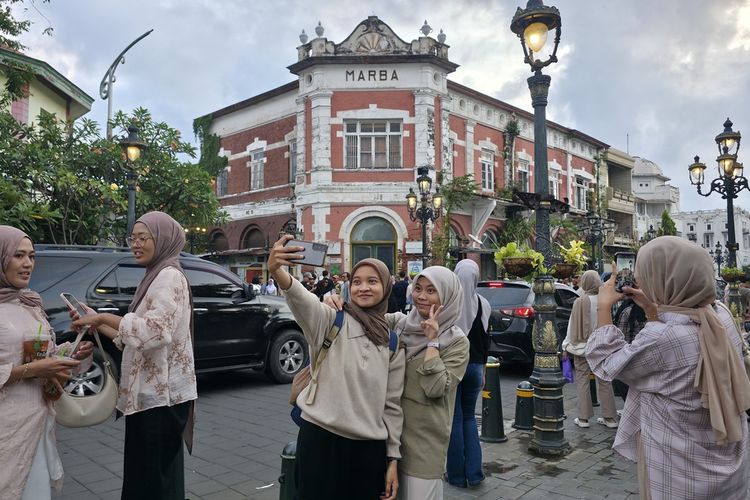 Cuaca Tak Pasti Selama Libur Lebaran 2026, Tren Bergeser ke Wisata Perkotaan