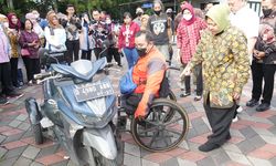 Risma Sebut Sentra Kreasi Atensi Jadi Terobosan Penyandang Disabilitas untuk Mandiri