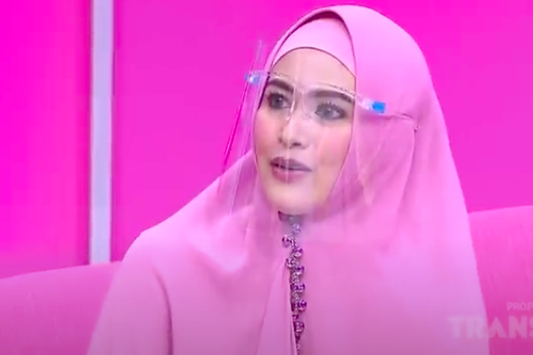 Meggy Wulandari saat jadi bintang tamu acara Brownis Trans TV