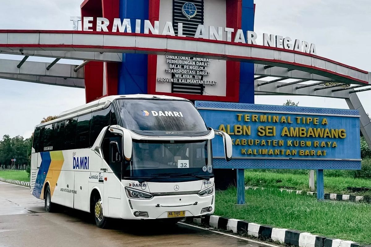 Ilustrasi Bus DAMRI rute Pontianak-Kuching