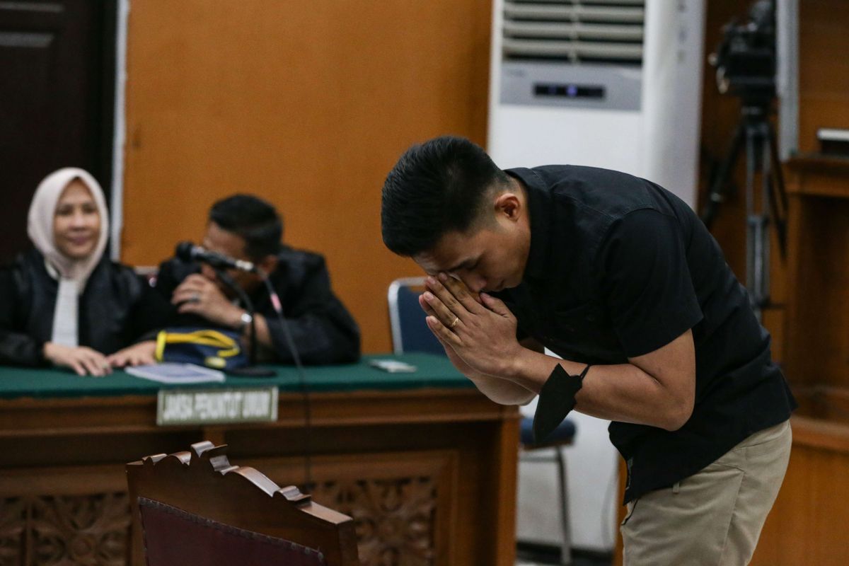Terdakwa kasus pembunuhan berencana Brigadir Nofriansyah Yosua Hutabarat atau Brigadir J, Richard Eliezer menjalani sidang pembacaan pleidoi atau nota pembelaan di Pengadilan Negeri Jakarta Selatan, Jakarta, Rabu (25/1/2023).