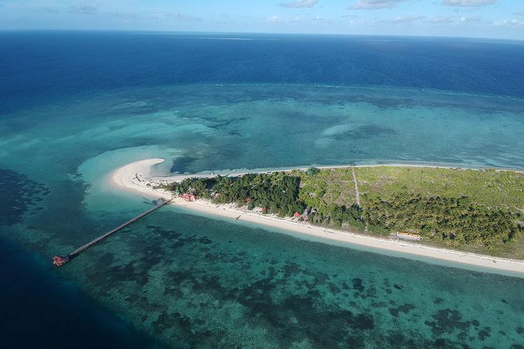 Taman Nasional Taka Bonerate di Kepulauan Selayar, Sulawesi Selatan.