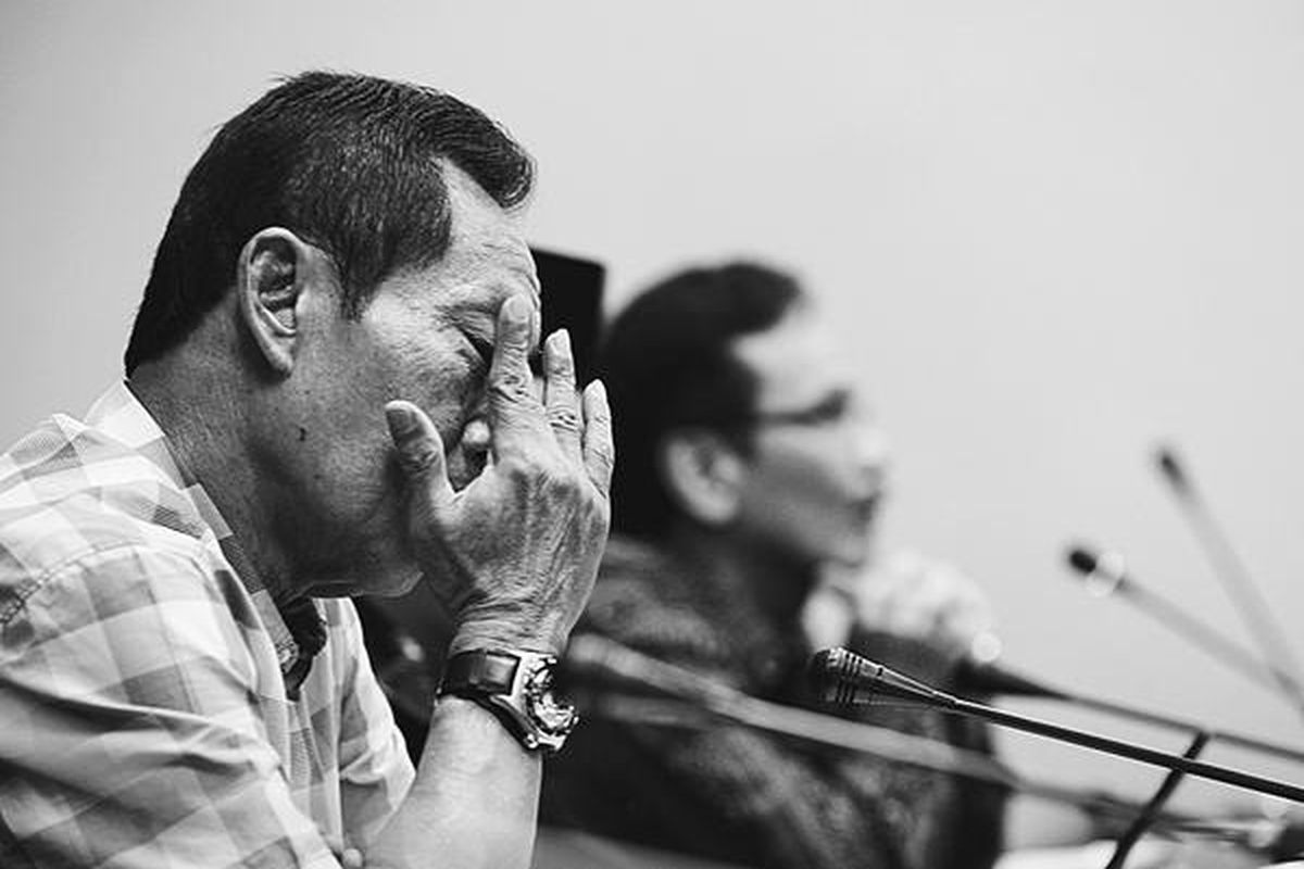 Ketua Umum Partai Keadilan dan Persatuan Indonesia (PKPI) Sutiyoso, Direktur Eksekutif Lingkar Madani untuk Indonesia Ray Rangkuti, dan Ketua Bidang Hukum Partai Bulan Bintang (PBB) Panhar Makawi (dari kiri ke kanan) hadir dalam diskusi di Badan Pengawas Pemilu, Jakarta, Selasa (12/3). Diskusi mengupas sengketa pemilihan umum di balik legitimasi putusan terkait PKPI dan PBB.