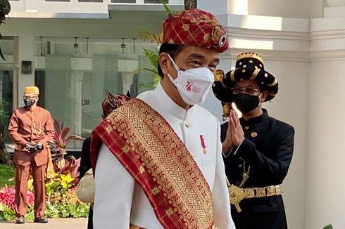 Upacara Detik-detik Proklamasi, Jokowi Kenakan Pakaian Adat Lampung