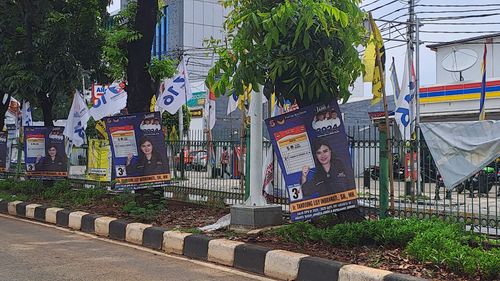 Jelang Pilkada 2024, Satpol PP DKI Minta Parpol Izin Saat Pasang Alat Peraga Kampanye