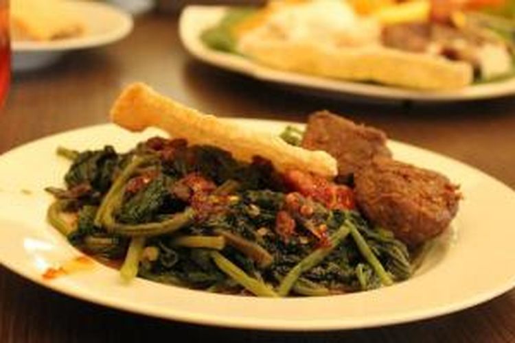 Brambang Asem, makanan tradisional khas Solo yang mulai langka.
