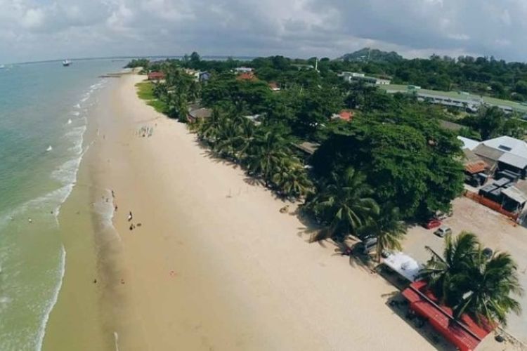 Pantai Manggar, Balikpapan, Provinsi Kalimantan Timur (Kaltim).