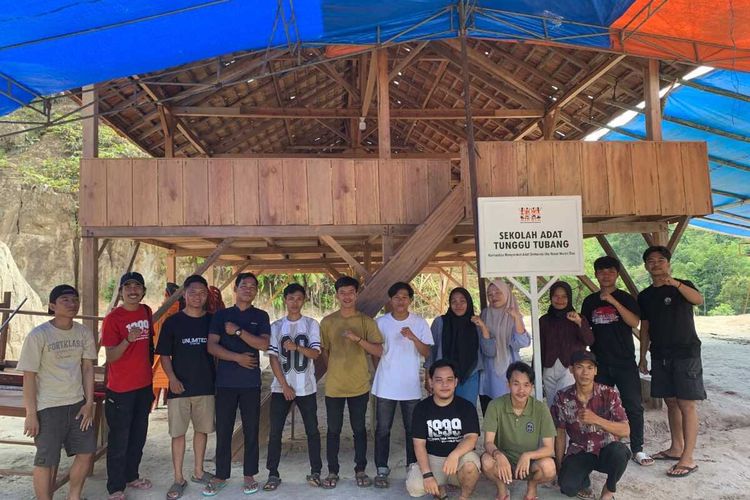 Cara Pemerintah Desa Muara Dua Ulu Nasal di Bengkulu Menghidupan Pendidikan Sekolah Adat