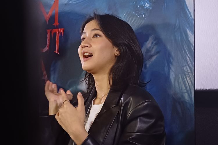 Penyanyi sekaligus aktris Keisya Levronka ditemui setelah konferensi pers peluncuran trailer dan poster film horor Malam Pencabut Nyawa di FX Sudirman, Jakarta Pusat, Selasa (23/4/2024).
