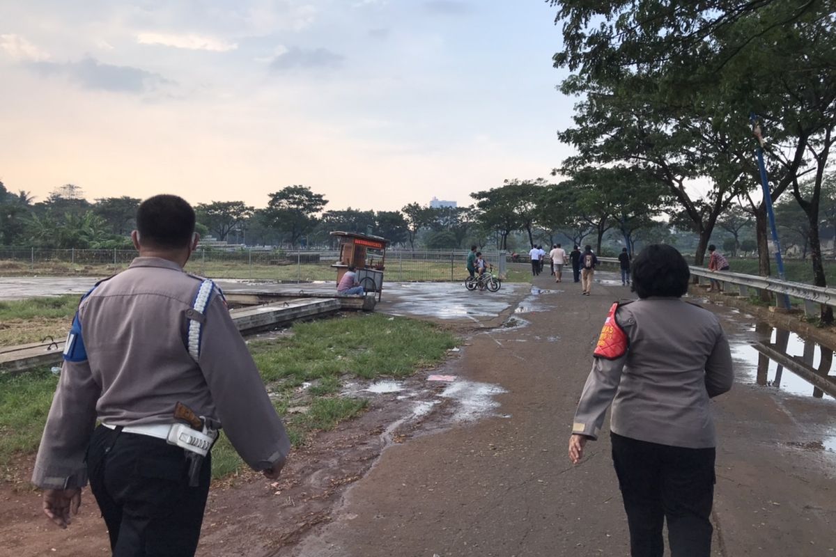 Polisi kembali melakukan olah Tempat Kejadian Perkara (TKP) terkait kasus kematian editor Metro TV Yodi Prabowo, Senin (20/7/2020) sore sekitar pukul 15.00 WIB.