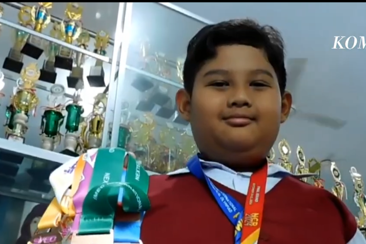 Kisah Raya, Siswa Kelas 5 SD Punya 100 Medali yang Diundang ke NASA