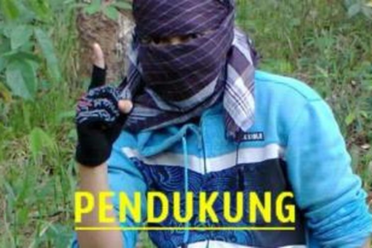 Salah satu foto yang diunggah dalam akun twitter yang menyatakan dukungan terhadap ISIS di Kalimantan 