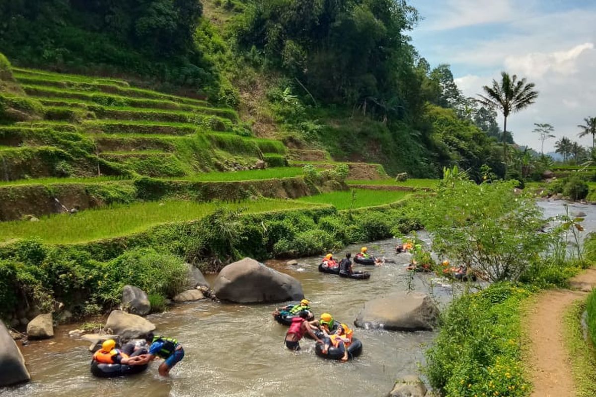 Tourist attractions in Garut, West Java, called Sindangkasih Tourism Village.