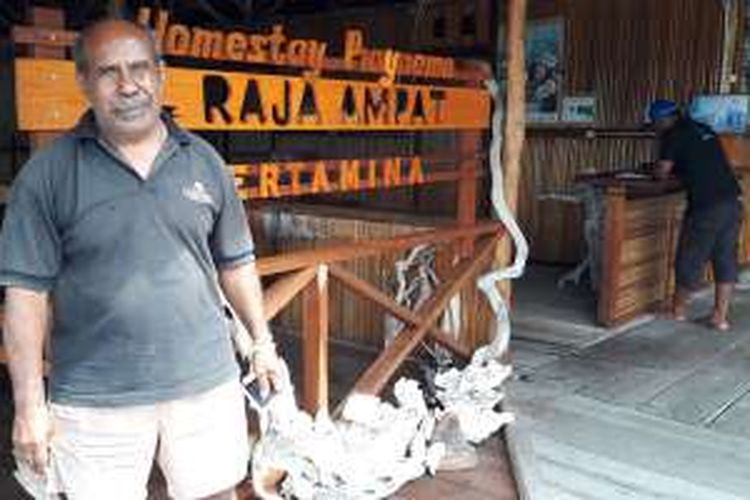 Elly Dimara di Piaynemo Homestay, Kabupaten Raja Ampat, Papua Barat, Kamis (5/5/2016).