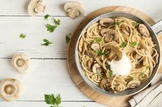 4 Cara Membuat Pasta Jamur yang Creamy dan Bumbu Meresap