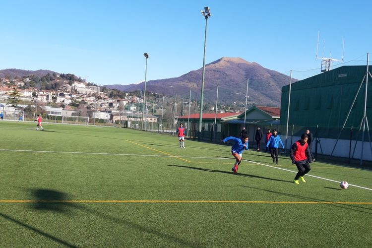 Sesi latihan tim Garuda Select II di pusat pelatihan di Como, Italia, Senin (20/1/2020).