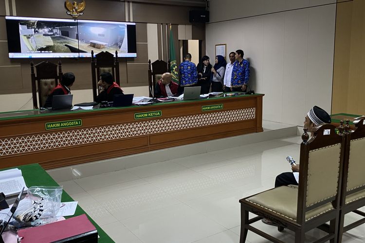 CCTV Depan TKP Pembunuhan Sekeluarga Indramayu Diputar, Priyo: Itu Saya Waktu Disuruh Ririn ke Warung