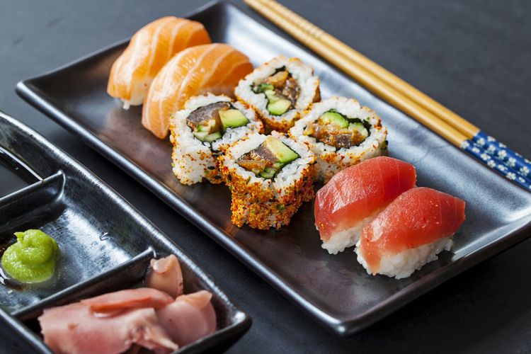 ilustrasi sushi, makanan khas Jepang.