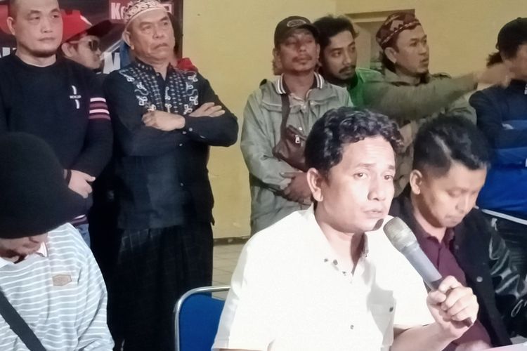 Sekjen Federasi KontraS, Andi Irfan pada Jumat (14/10/2022) malam di Posko Tim Gabungan Aremania (TGA), Gedung KNPI, Kota Malang.