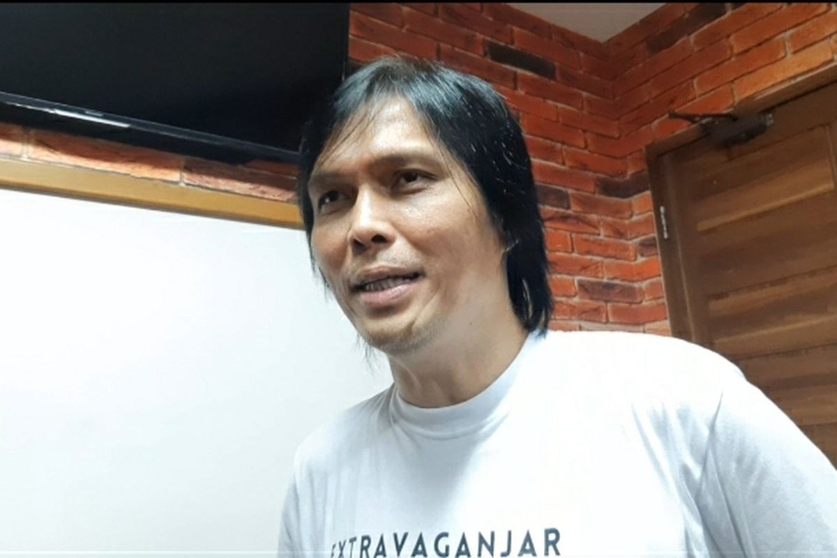 Penyanyi Once Mekel di daerah Semanggi, Jakarta Selatan, Minggu (27/8/2023)