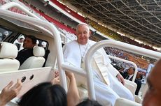 Paus Fransiskus Tinggalkan Indonesia, Warga: "Ciao Papa, Tiamo"