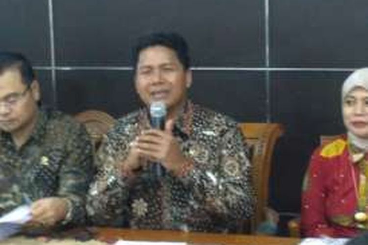 Ketua Komnas HAM Imdadun Rahmat di ruang Asmara Nababan Komnas HAM, Jakarta, Selasa (17/1/2017).